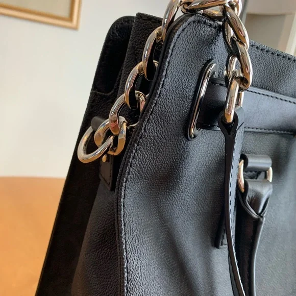 COPY - Michael Kors Large Hamilton MK Logo Tote Bag Purse Black 🖤🖤🖤 Silver Hard… - Picture 6 of 16